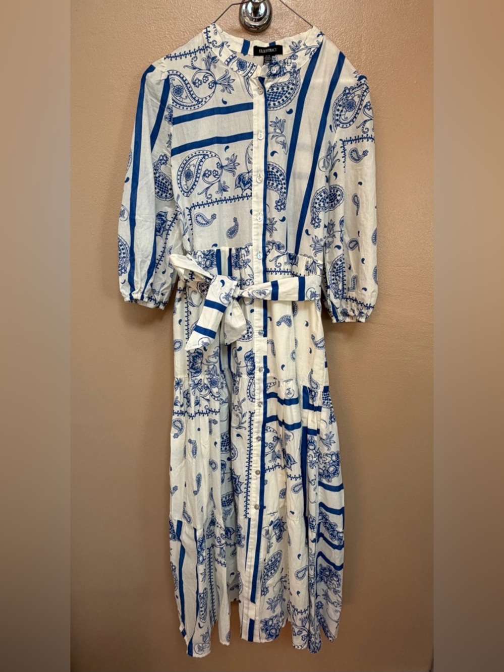 Long dress with blue paisley stripes